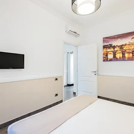 Modern And Bright 2 Bed Flat In Testaccio * ローマ