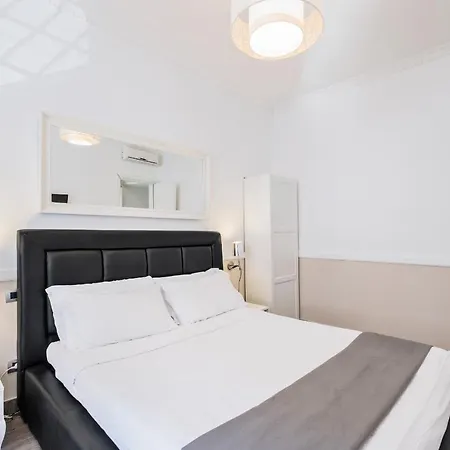 アパート Modern And Bright 2 Bed Flat In Testaccio