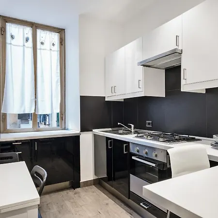Modern And Bright 2 Bed Flat In Testaccio アパート